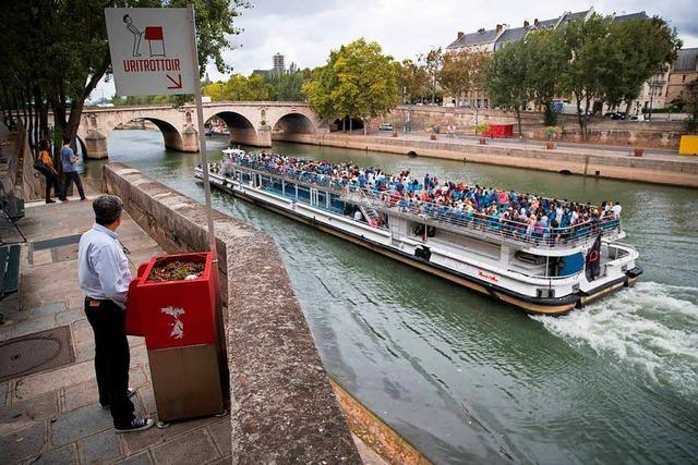 Ein öffentliches Urinal sorgt in Paris für Ärger