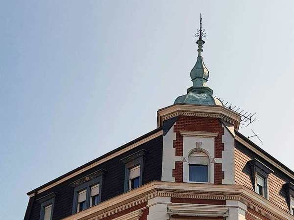 Giebel eines Hauses neben dem Alten Rathausvon Thomas Erlitz