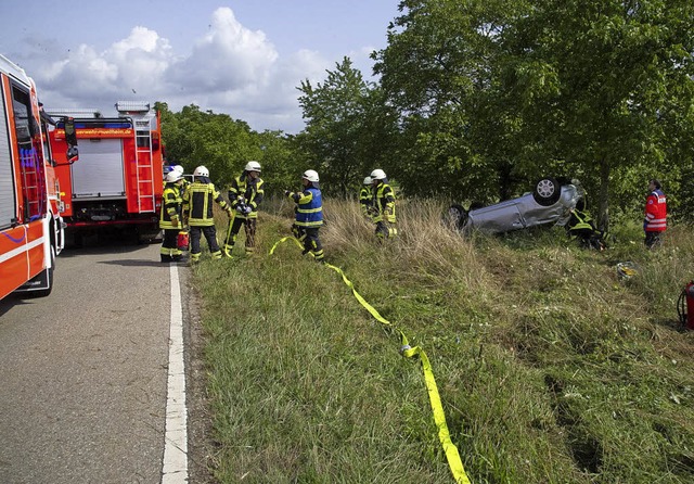 Bei einem Verkehrsunfall auf der L125 ...d Zunzingen wurde eine Frau verletzt.   | Foto: mps
