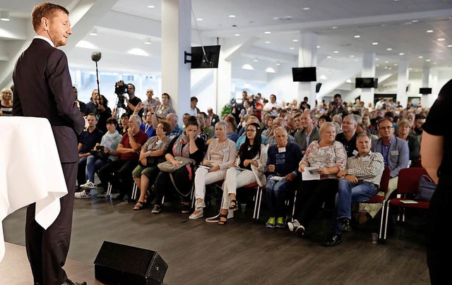 Dieser Termin war lange geplant &#8211...  in Chemnitz beim Dialog mit Brgern.  | Foto: AFP