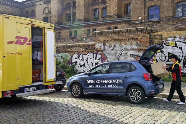 Zustellung direkt ins parkende Auto &#... ausgewhlten Serienmodellen anbieten.  | Foto: Volkswagen
