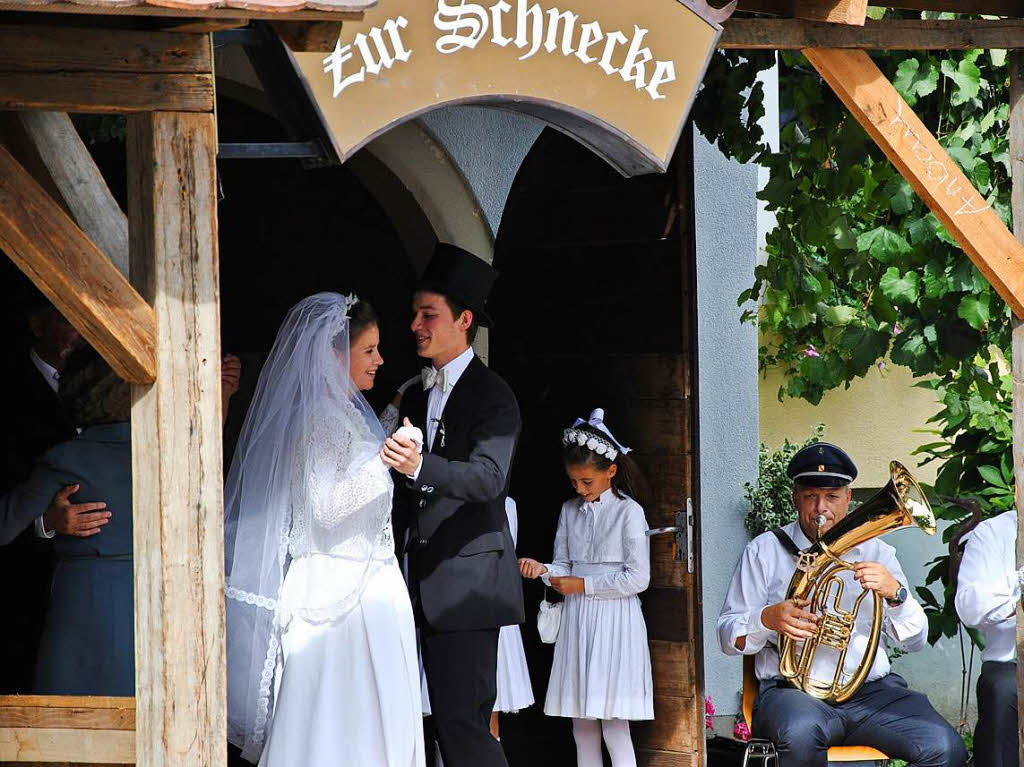 Eine traditionelle Hochzeit aus frheren Zeiten wurde bei der Brauchtumsschau gezeigt. Braut war Celine Waibel, Brutigam Mathias Blattmann