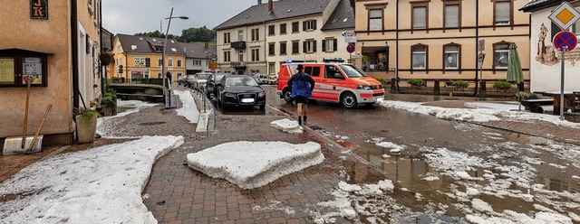 Und pltzlich war&#8217;s im Sommer Wi...derner Feuerwehr pltzlich gefordert.   | Foto: Dominic Kurz