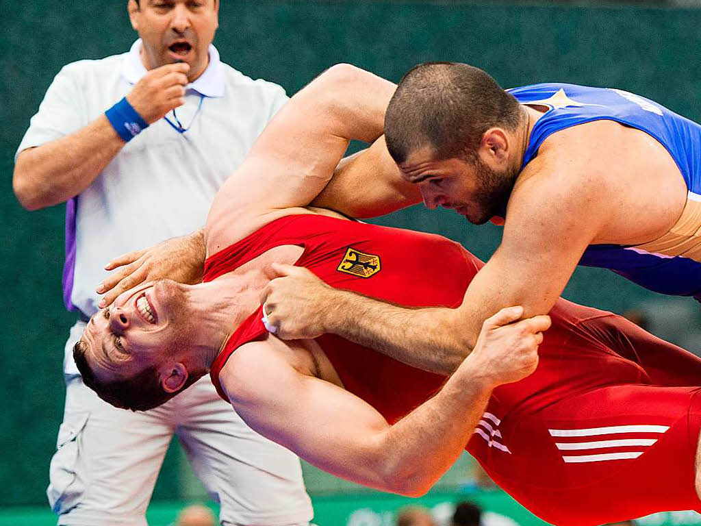 Die Symbolfigur: Oliver Hassler (30, 98 Greco) ist der  verlorene Sohn, der  zurck ist. Er ist in seiner Klasse einer der besten deutschen Ringer, heimste   2014 WM-Silber ein, wurde zweimal Deutscher Meister  –  und hat noch einiges vor. „Eine Symbolfigur“, findet sein Bruder Florian. Und: Der Rckkehrer hat Rhythmus im Blut. „Er ist ein Tanzbr“, wei Sportchef  Wagner. 