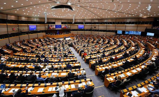 Blick in das Europarlament in Brssel.   | Foto: dpa