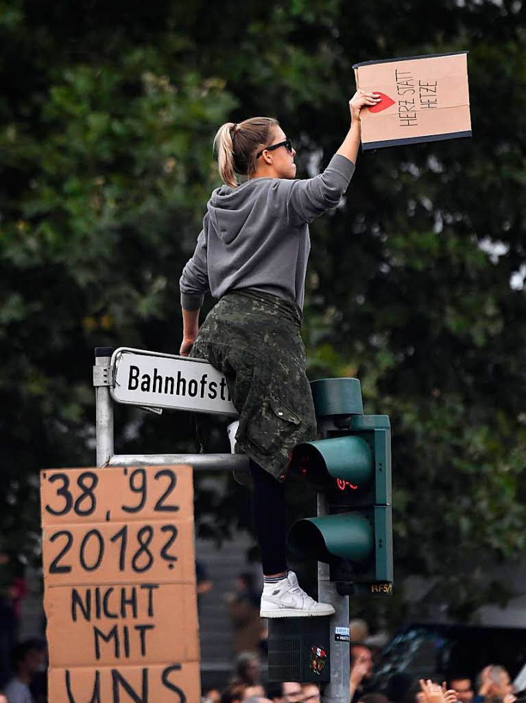 Rund 65.000 Besucher und zahlreiche Musik-Stars haben sich bei einem Open-Air-Konzert in Chemnitz gegen Auslnderfeindlichkeit und rechtsextreme Gewalt stark gemacht.