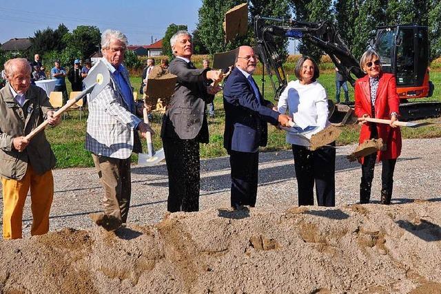 Erster Spatenstich fr Staufener Ortsumfahrung