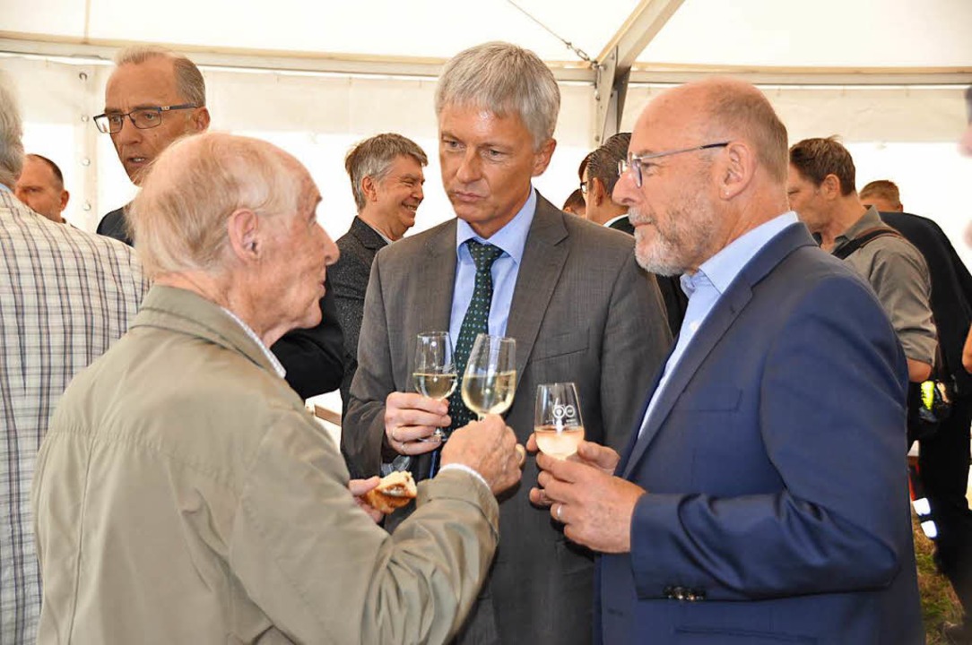 Ehrenbrger Max-Carl Mller im Gesprc...sminister Winfried Hermann (von links)  | Foto: Rainer Ruther