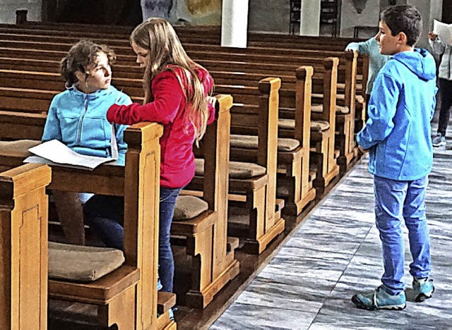 In der Kirche in Herrischried galt es, Fragen zu lsen.   | Foto: Sackmann