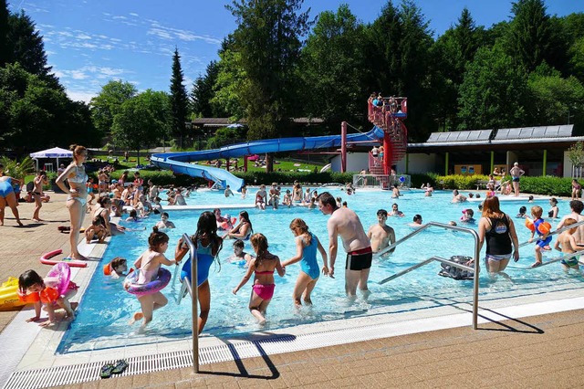 Viel los war diesen Sommer im Kanderne...l das Wasser auergewhnlich warm war.  | Foto: Markus Maier