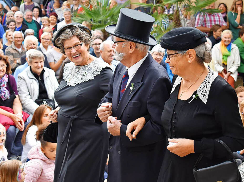 Eine traditionelle Hochzeit aus frheren Zeiten wurde bei der Brauchtumsschau gezeigt.