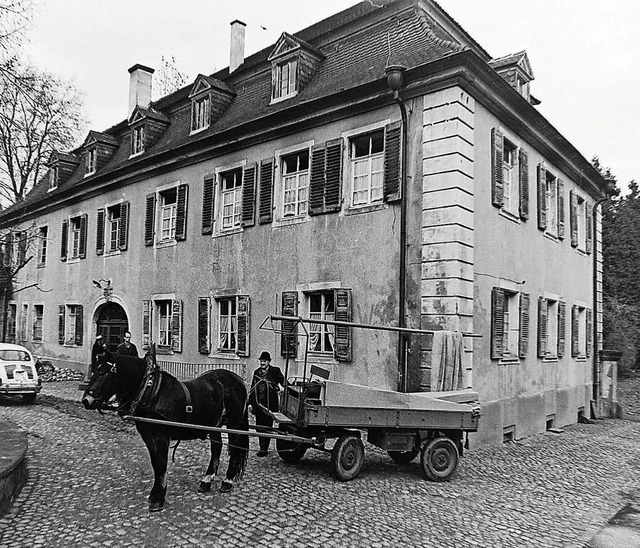 Vor 50 Jahren gab es noch Pferdefuhrwe...auf der Rckseite des Weiherschlosses.  | Foto: Armin E. Mller