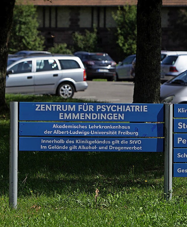 Im Gelnde gilt Drogen- und Alkoholverbot: Hinweisschild am Parkplatz.  | Foto: Patrik Mller