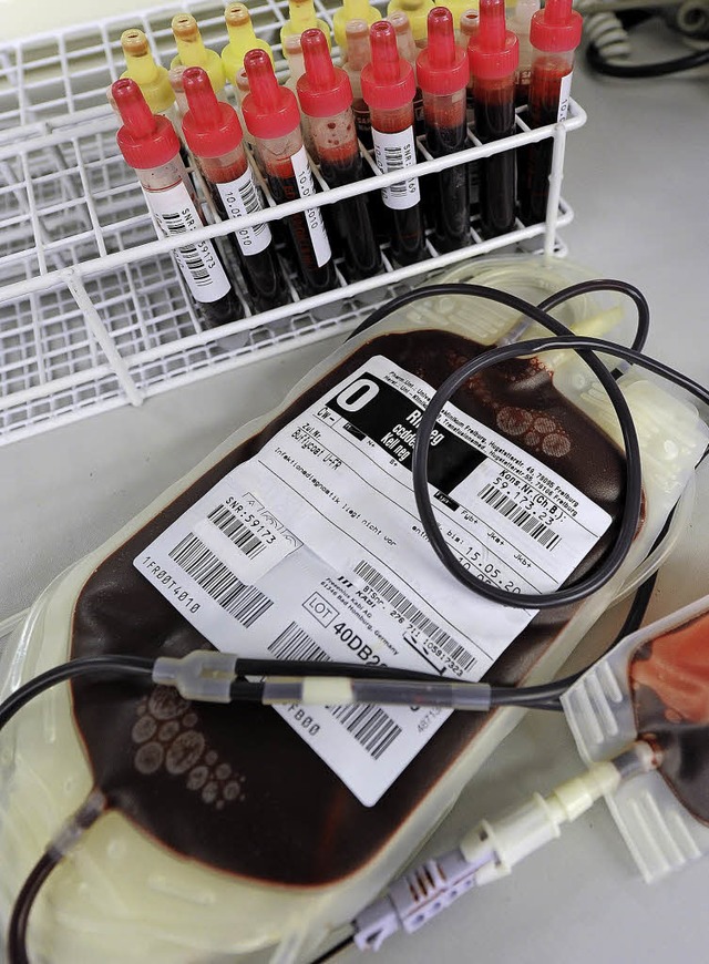 An Spitzentagen geben in der Spendenze...nik bis zu 200 Menschen  ihr Blut ab.   | Foto: Ingo schneider