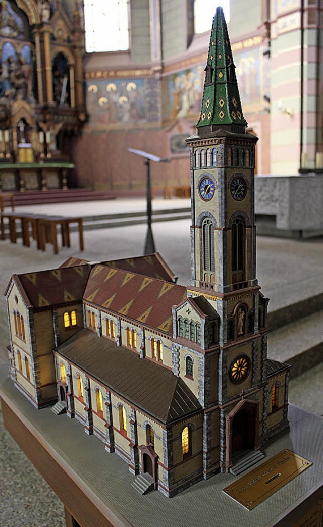 In der Brunlinger Stadtkirche steht e...Modell wurde schon wieder beschdigt.   | Foto: Simon