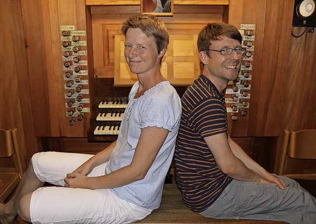 Antje Schweizer und Andreas Rtschlin ...unde der Orgelmusik&#8220; pausiert.    | Foto: Jens Wursthorn
