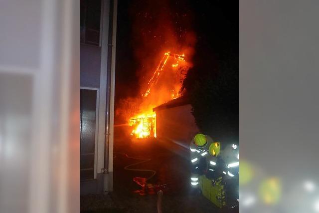 Haus in Vogesenstrae hat in der Nacht gebrannt