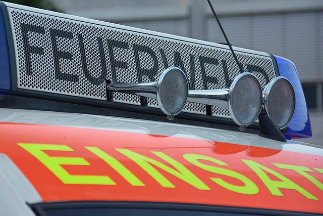 Die Weiler Feuerwehr war im Einsatz, um ein Baby aus einem Auto zu befreien.  | Foto: Hannes Lauber