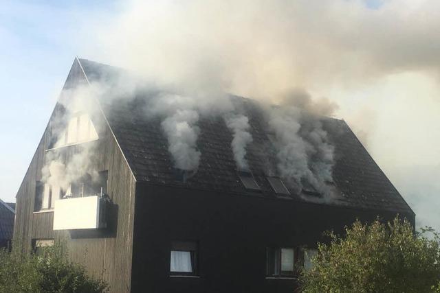 Feuer zerstört Dachstuhl in Sölden – mehrere Hunderttausend Euro Schaden