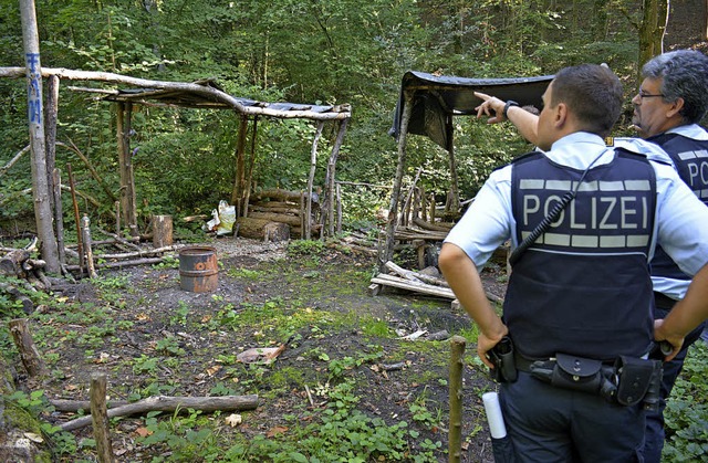 Beamte des Weiler Polizeireviers nahme... Wenig spter war alles verschwunden.   | Foto: Lauber