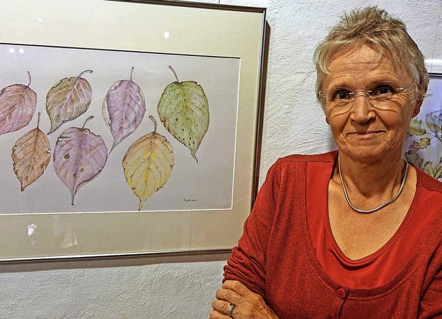 Brigitte Oertlin zeigt feine Zeichnungen von Naturmotiven.   | Foto: Frey