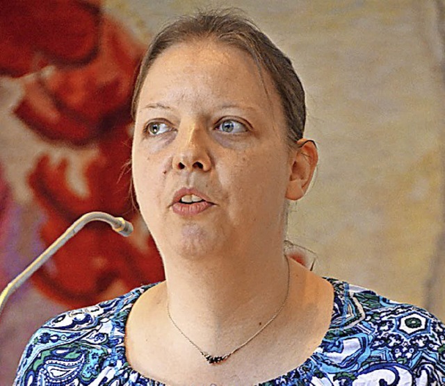 Pastoralreferentin Christina Betz bei ...orstellung in der Gemeinde Hllstein.   | Foto: Rasenberger