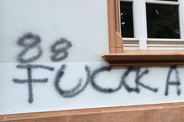 Polizei ermittelt nach rassistischen Graffiti in Rheinfelden