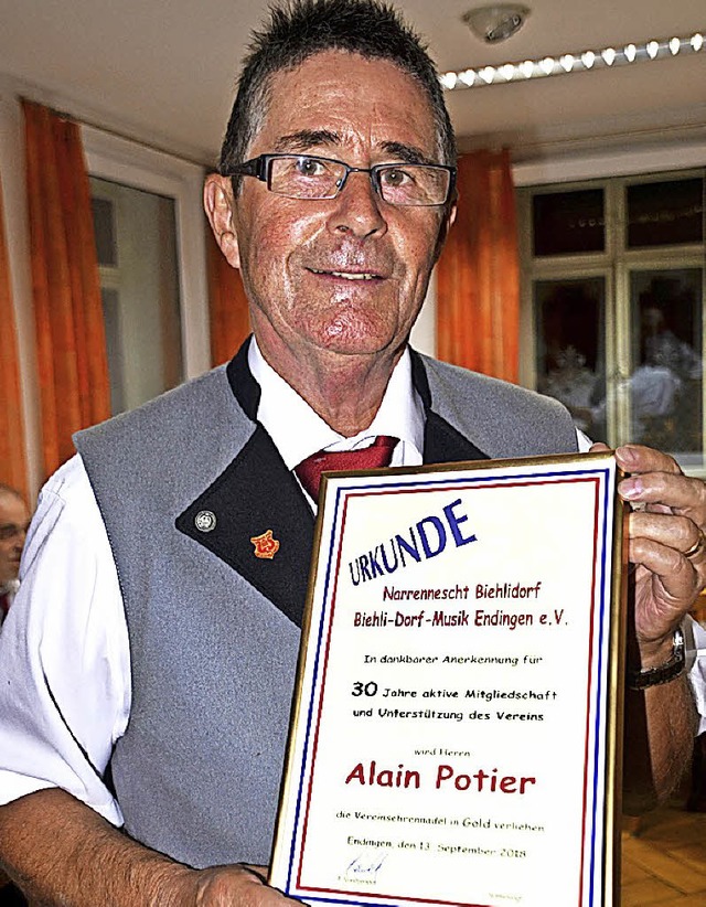Alain Potier wurde fr 30 Jahre aktive Mitgliedschaft  geehrt.   | Foto: Vitt