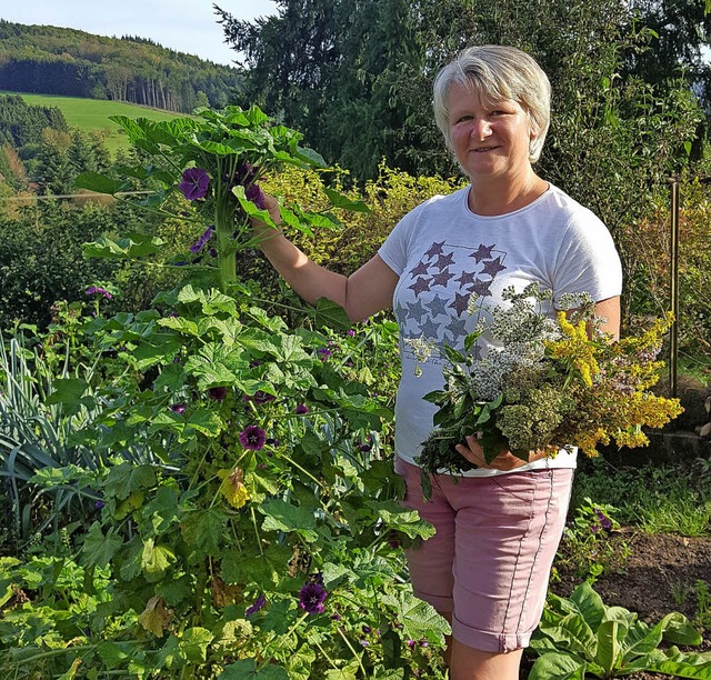Brigitte Mllerleile in ihrem Bauerngarten   | Foto: Beate Zehnle-Lehmann