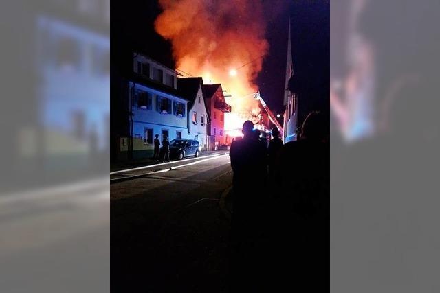 So hat die Feuerwehr den Grobrand in Teningen bekmpft