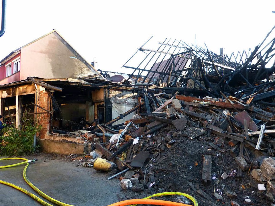 Großbrand in Teningen am Tag danach: Ein Bild der Zerstörung  | Foto: Aribert Rüssel