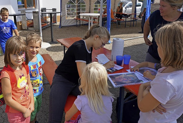 Viel Spa bereitete das Kinderschminken.   | Foto: Hans-Jrgen  Sackmann