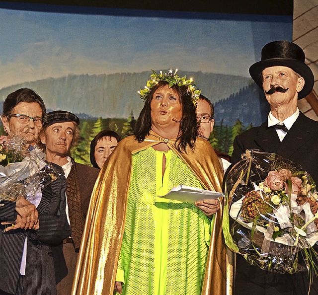 Brgermeisterin Janette Fuchs (Mitte) ...t aus Zrich zur Beerdigung angereist.  | Foto: Christiane Sahli