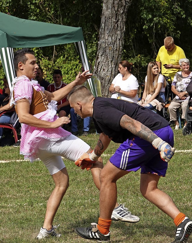 Dem Dirndl da geht&#8217;s an die Wsche.   | Foto: Hans-Jrgen Hege