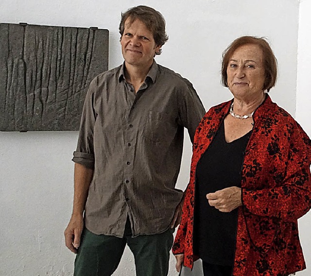 Jan Douma und Ina Kunz zeigen in Kenzi...8222;Paper-Art &amp; Skulptur&#8220;.   | Foto: Ilona Hge