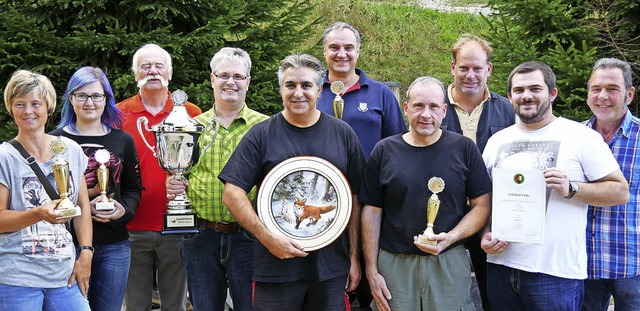 Pokalgewinner des VBB-Schieens (von l...pfler (alle Bogensportclub Neustadt).  | Foto: Eva Korinth