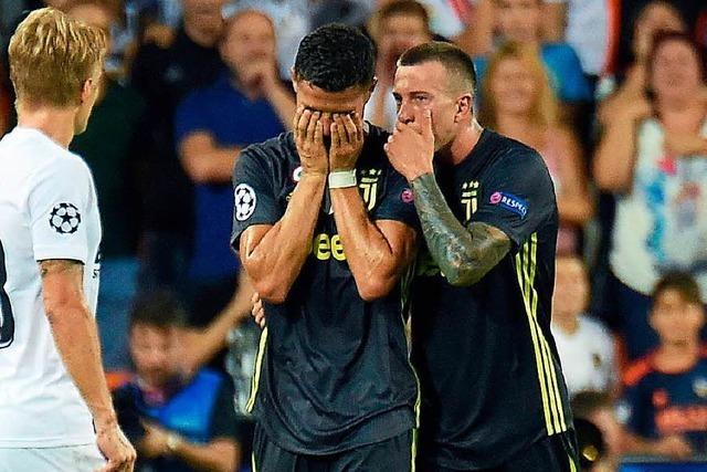 Cristiano Ronaldo sieht Rot bei Champions-League-Premiere fr Juve
