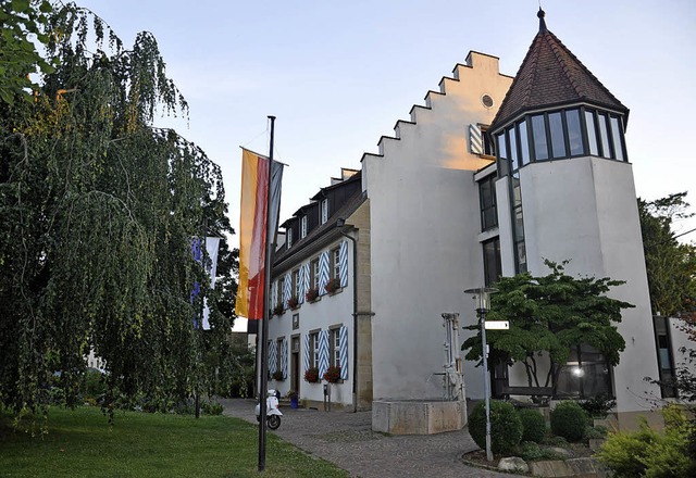 Das Rathaus in Bad Belingen soll im Zu...der Brandschutz muss angepasst werden.  | Foto: Jutta Schtz