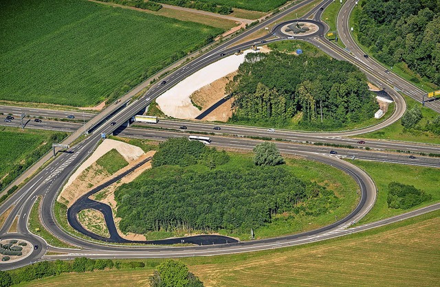 Mit dem Bau einer neuen Brcke soll de...bewegungen sid bereits abgeschlossen.   | Foto: Luftbild: Martin Bildstein