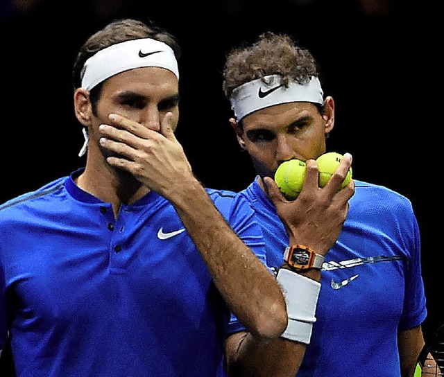 Ungewhnliches Doppel: Roger Federer (links) und Rafael Nadal 2017   | Foto: afp