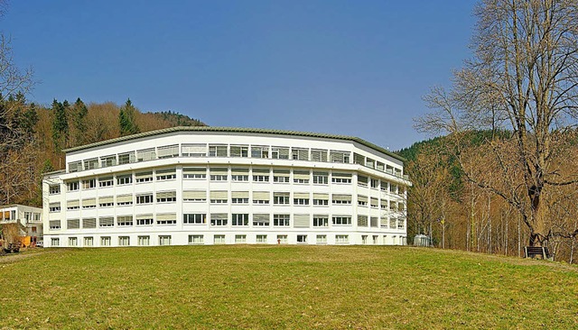 Die Klinik hoch ber Waldkirch soll al...mit einer Neurologie gestrkt werden.   | Foto:  RKK