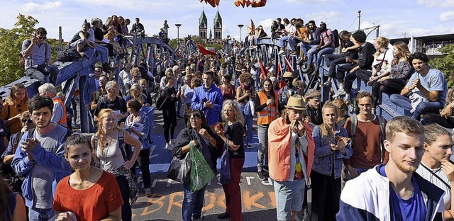 Groer Andrang war auch auf der Wiwili-Brcke.  | Foto: Thomas Kunz