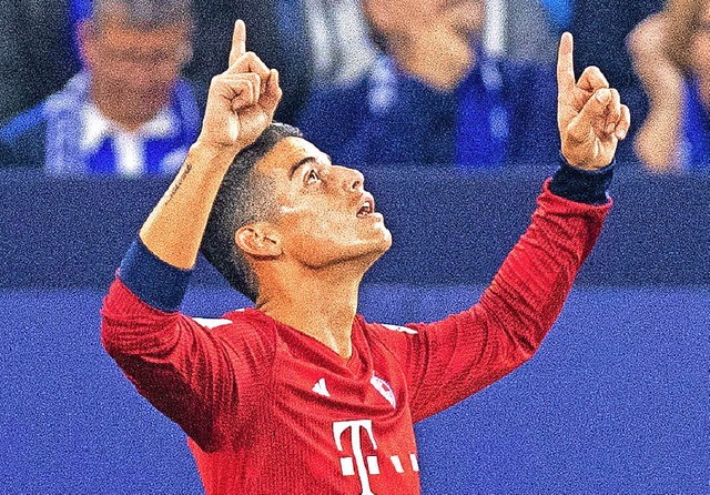 Bayern-Spieler James Rodriguez jubelt ber seinen Treffer zum 1:0.   | Foto: dpa