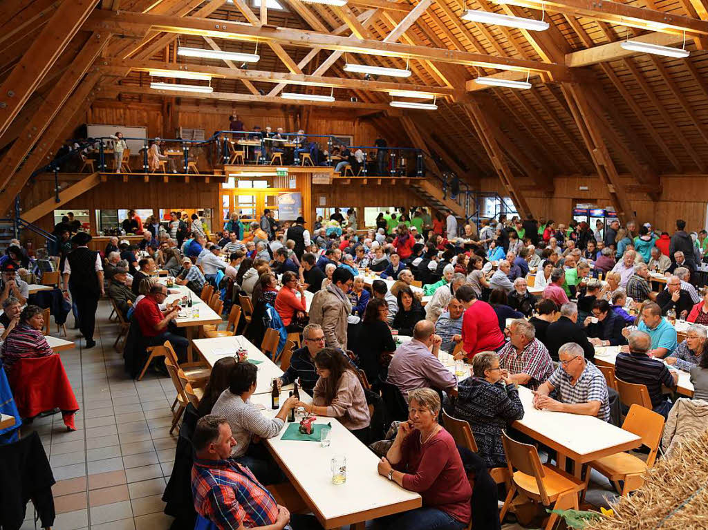 Kstlichkeiten, Landmaschinen, Deko, Kleidung, Spiel, Spa und noch viel mehr gab’s beim Naturparkmarkt mit Landwirtschaftsfest in St. Mrgen.