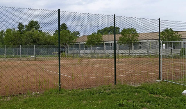 Auf dem  Gelnde des Tennisclubs, der ...ortplatz fr die Fuballer entstehen.   | Foto: Adriano Nicolosi