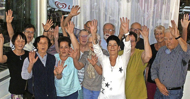 Diese Menschen haben im Tafelladen eine sinnvolle Beschftigung gefunden.  | Foto: Verein