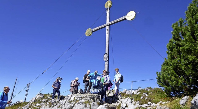 Geschafft: Der Schwarzwaldverein auf dem Hochfelln.   | Foto: Verein