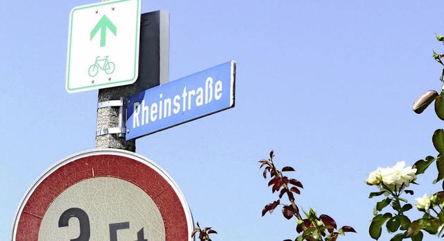 Die Rheinstrae wird ihren Namen behal...en Anwohner wnschten keine nderung.   | Foto: Dorweiler