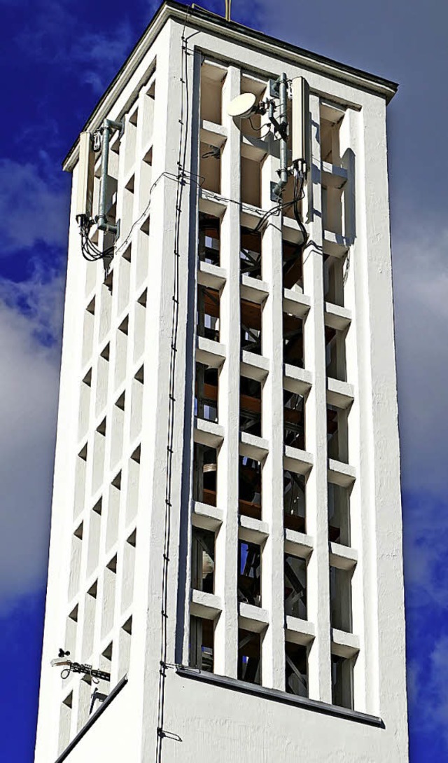 Doppeltes  Sorgenkind: Turm und Glockenstuhl   | Foto: Peter Stellmach