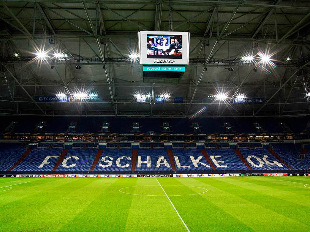 Gelsenkirchen (49 471): Kein Fuball ohne Schalke. Die Themen Sicherheit und Hotels wren fast zum Streichgrund geworden.
